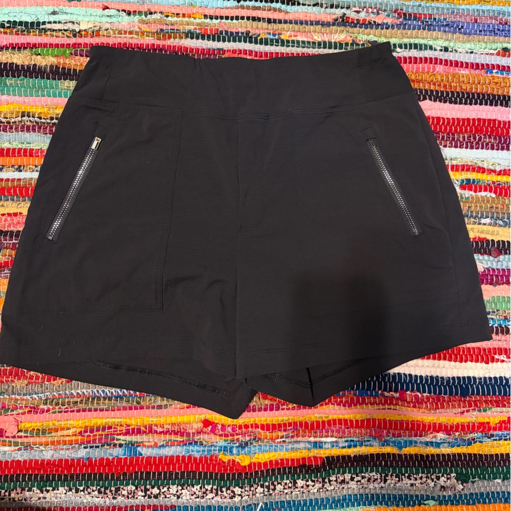 Athleta women’s Black Athletic Shorts